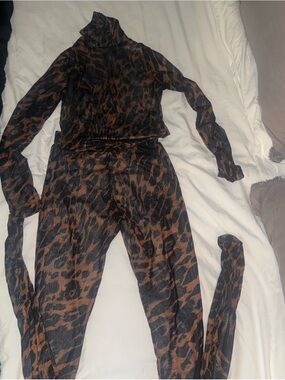 Leopard Print Long-Sleeve Bodysuit - Brown/Black